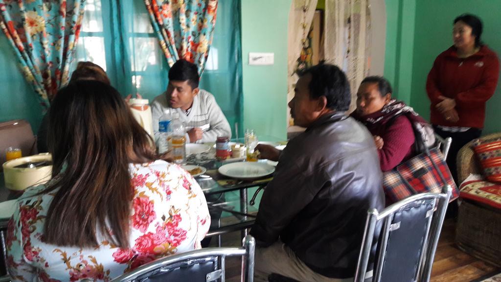 דרג'ילינג Tharbaling Homestay מראה חיצוני תמונה