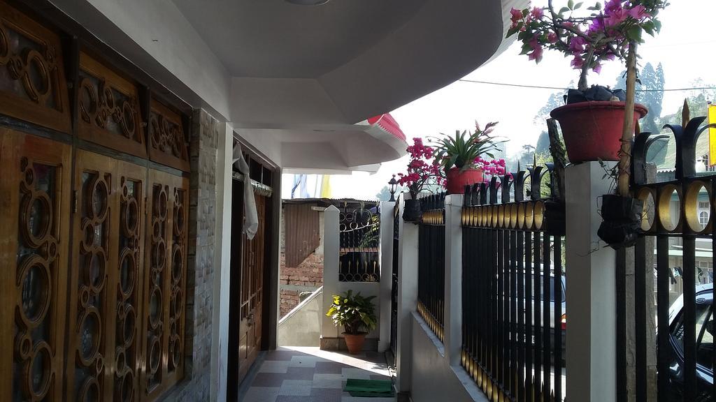 דרג'ילינג Tharbaling Homestay מראה חיצוני תמונה