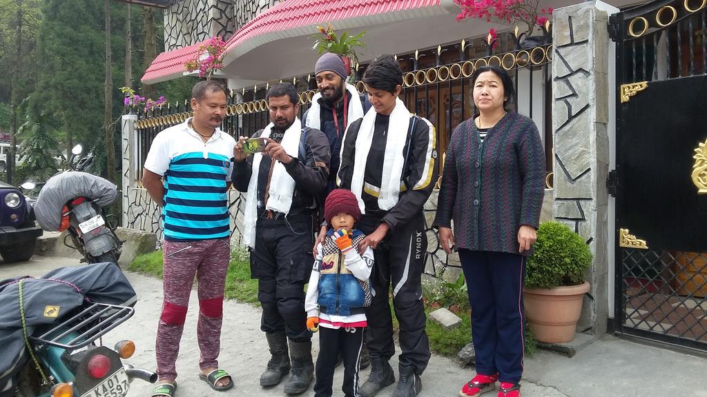 דרג'ילינג Tharbaling Homestay מראה חיצוני תמונה